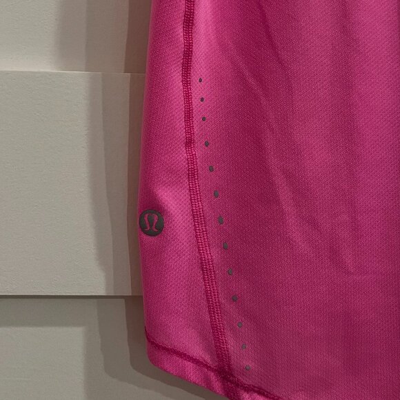 Lululemon High Neck Running and Training T-Shirt Pow Pink Light  Size 4 - Picture 7 of 7